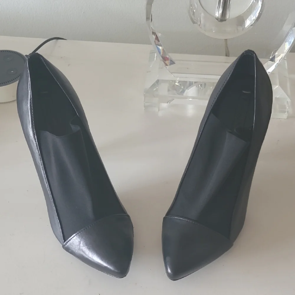 BCBGMAXAZRIA Leather Booties - Picture 4 of 6